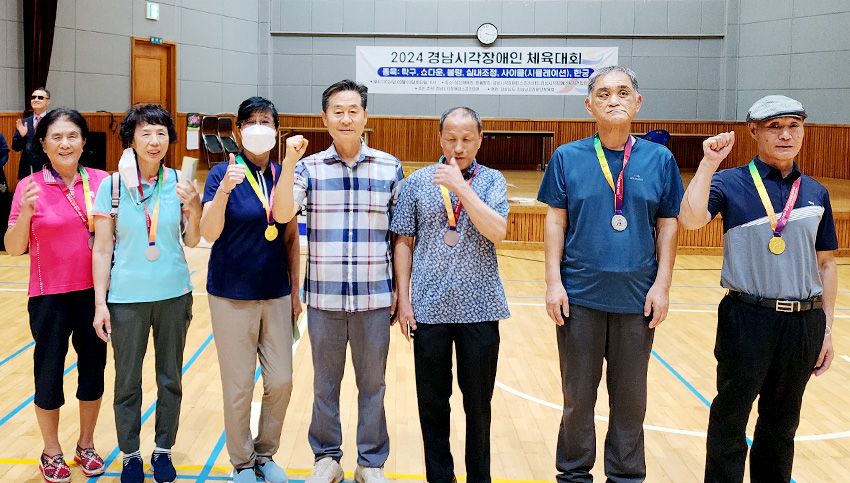 좌측부터 정영기 부장(경남장애인체육회), 이연곤 사무처장(경남장애인체육회), 오세웅 교수(가야대학교), 김정미 교수(가야대학교)